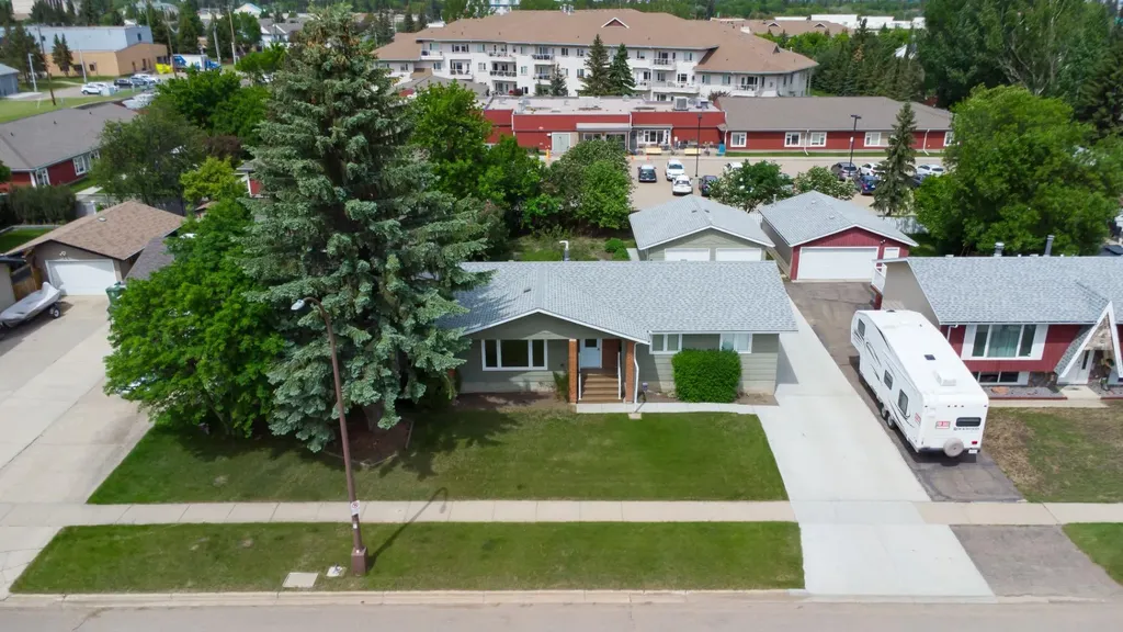 5318 39 Street Lloydminster AB T9V 1P6