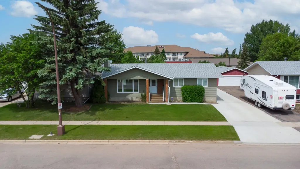 5318 39 Street Lloydminster AB T9V 1P6