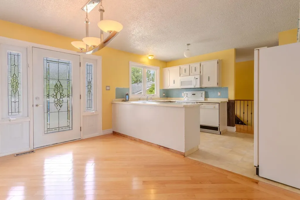 5318 39 Street Lloydminster AB T9V 1P6