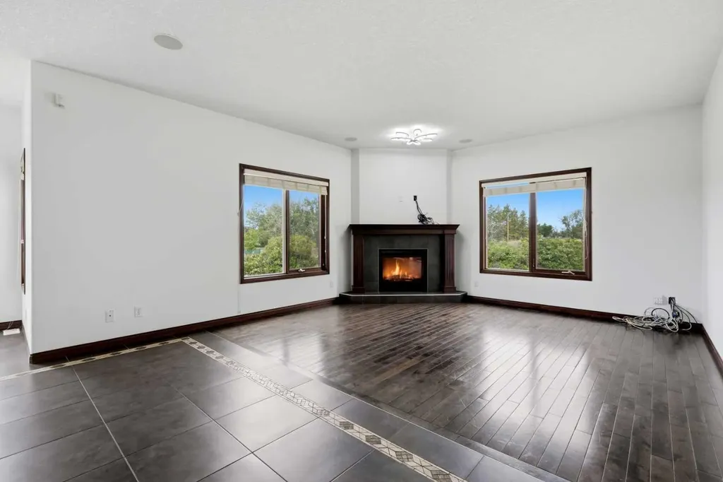 236 Parkmere Court NW Chestermere AB T1X 1V6