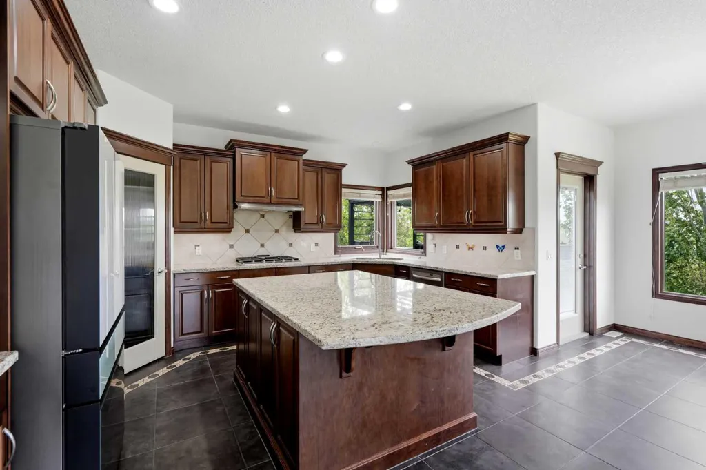 236 Parkmere Court Chestermere AB T1X 1V6