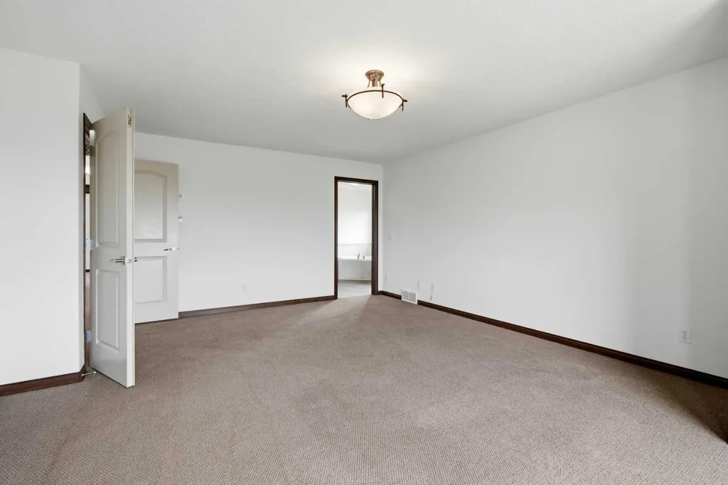 236 Parkmere Court Chestermere AB T1X 1V6