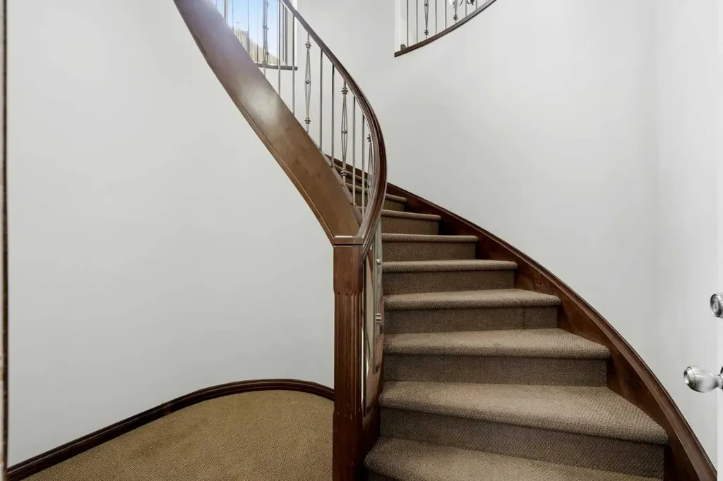 236 Parkmere Court Chestermere AB T1X 1V6