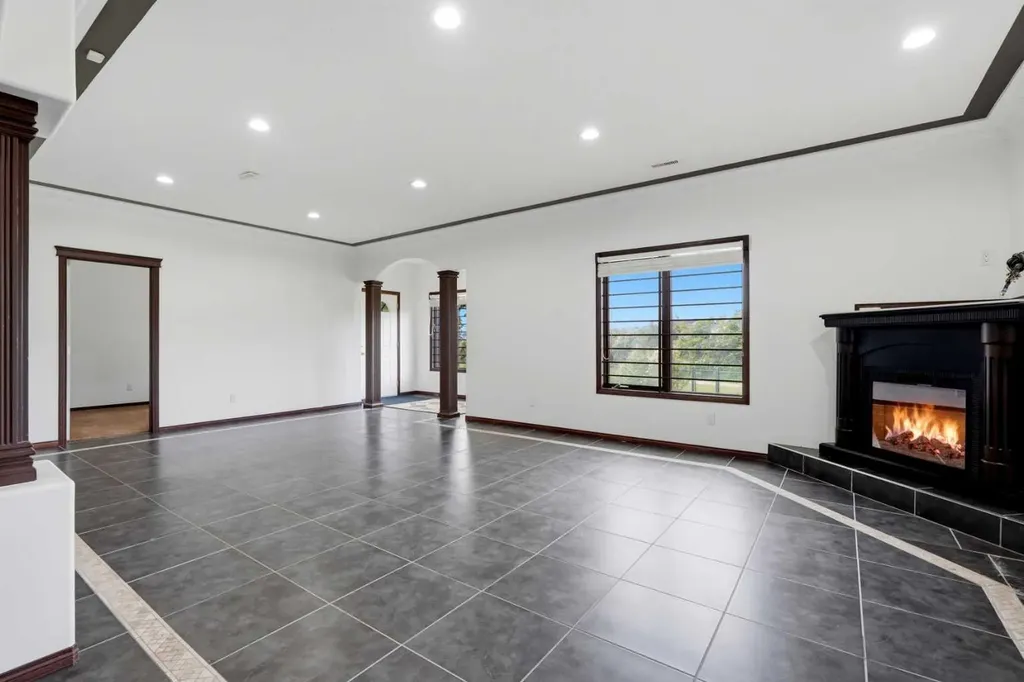 236 Parkmere Court Chestermere AB T1X 1V6