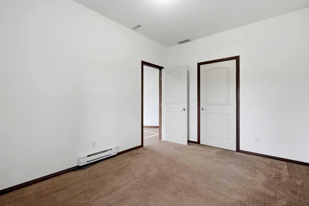 236 Parkmere Court Chestermere AB T1X 1V6