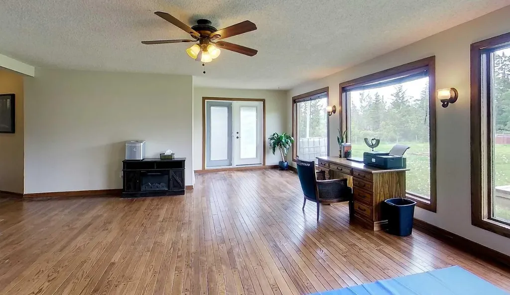 50529 Range Road 121 Rural Parkland County AB T7Y 2N4