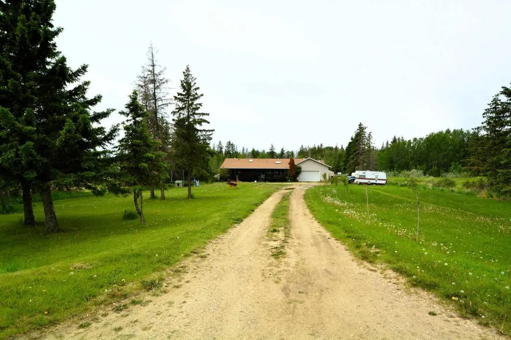 50529 Range Road 121 Rural Parkland County AB T7Y 2N4