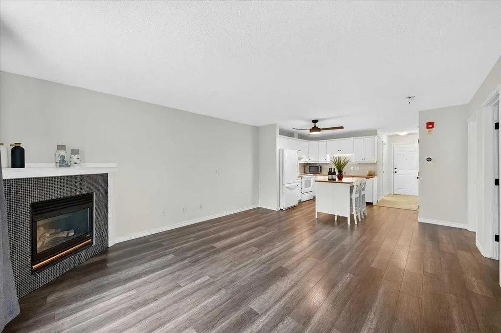6148 Bowness Road NW Calgary AB T3B 0E1