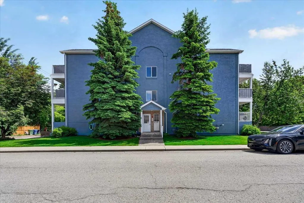 6148 Bowness Road NW Calgary AB T3B 0E1