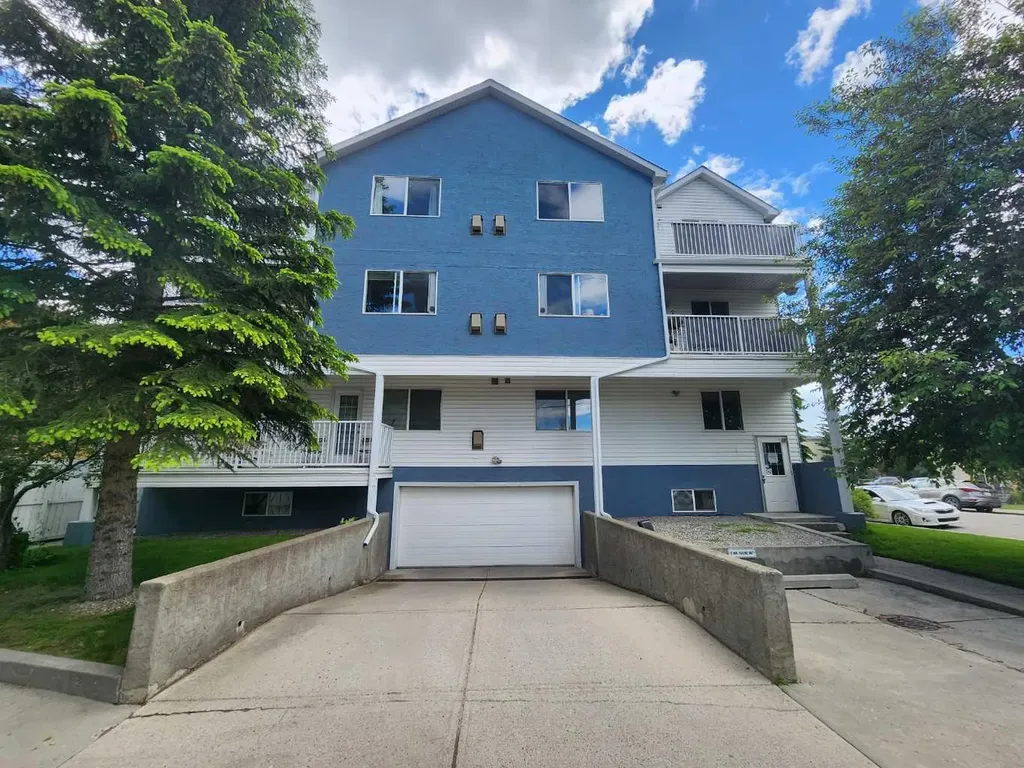 6148 Bowness Road NW Calgary AB T3B 0E1