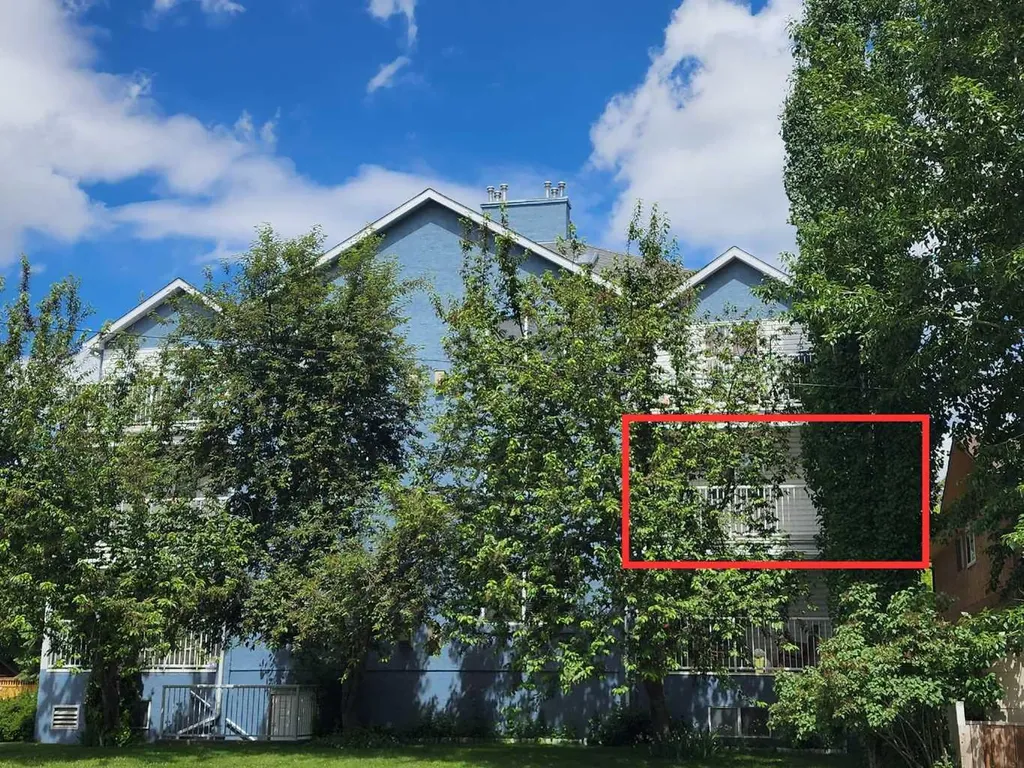 6148 Bowness Road NW Calgary AB T3B 0E1