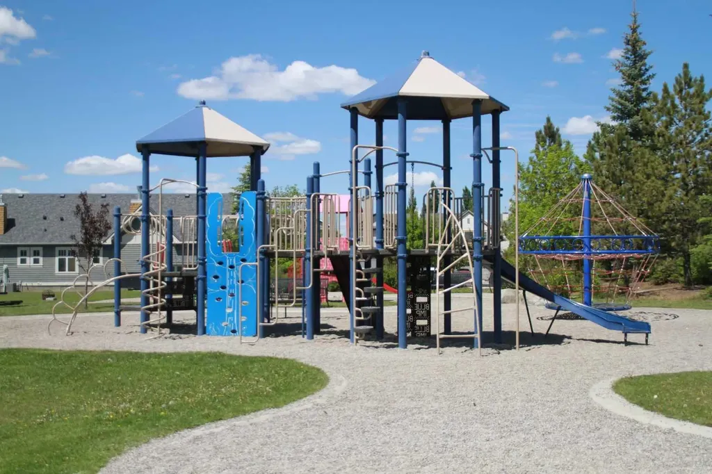 98 Copperstone Common SE Calgary AB T2Z 5E4