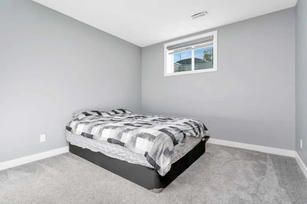 5012 62 Avenue Ponoka AB T4J 1E6