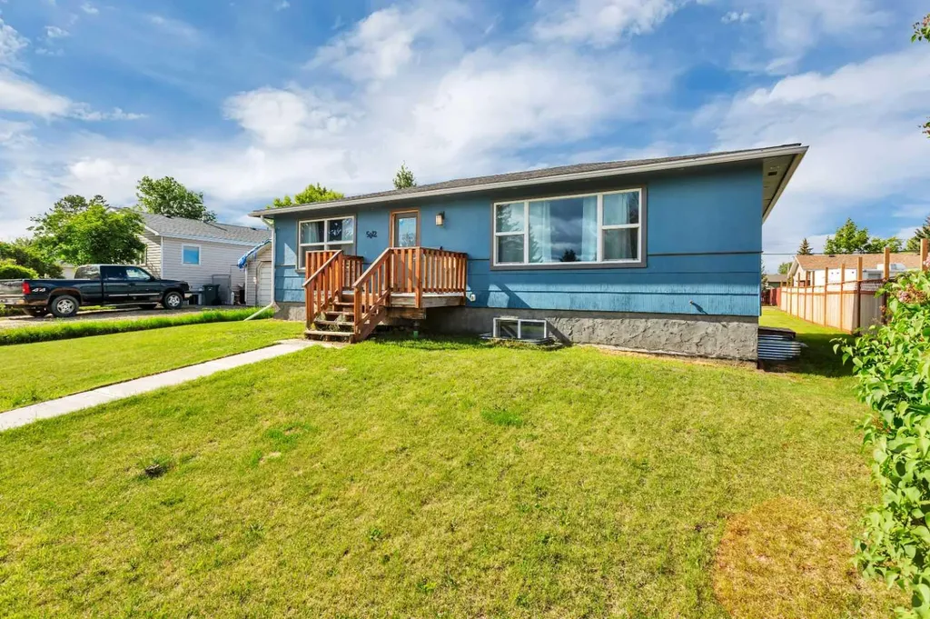 5012 62 Avenue Ponoka AB T4J 1E6