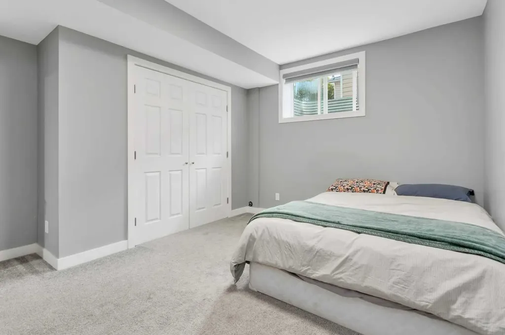 5012 62 Avenue Ponoka AB T4J 1E6