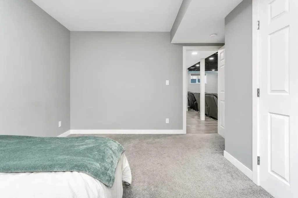 5012 62 Avenue Ponoka AB T4J 1E6
