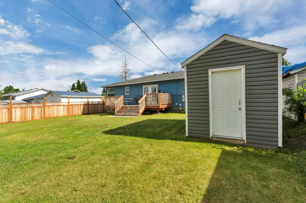 5012 62 Avenue Ponoka AB T4J 1E6