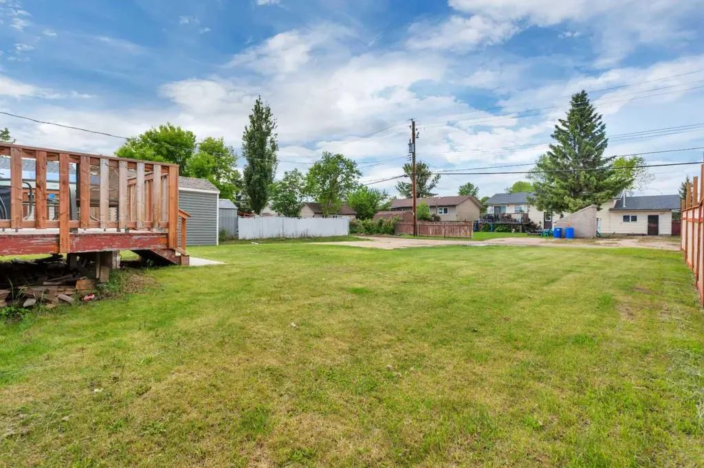 5012 62 Avenue Ponoka AB T4J 1E6