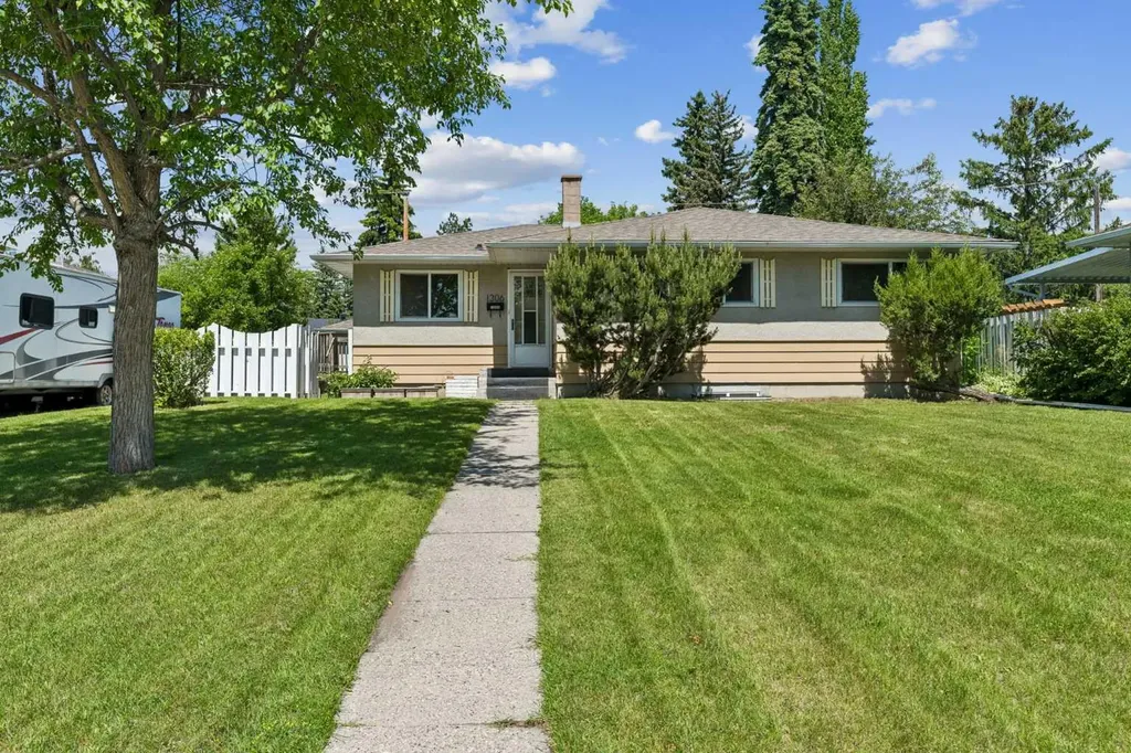 1306 87 Avenue SW Calgary AB T2V 0W3