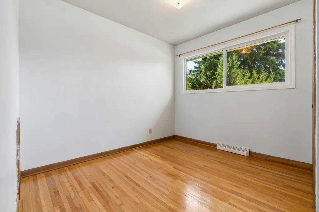 1306 87 Avenue SW Calgary AB T2V 0W3