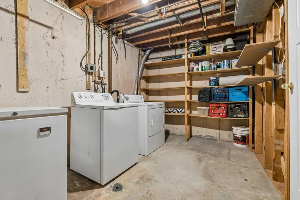 1306 87 Avenue SW Calgary AB T2V 0W3