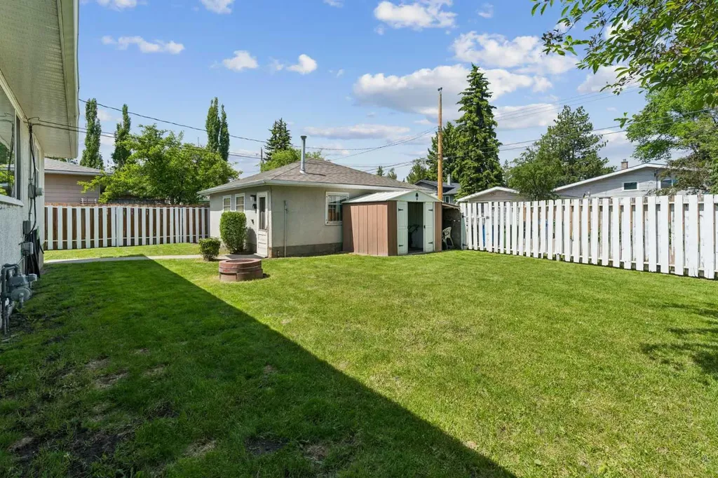 1306 87 Avenue SW Calgary AB T2V 0W3