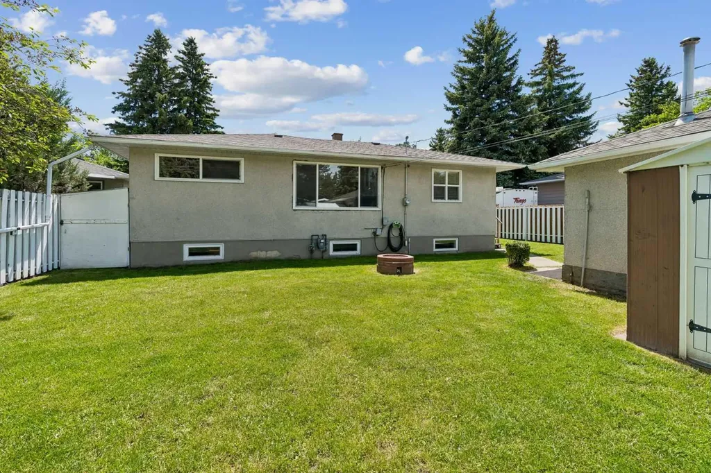 1306 87 Avenue SW Calgary AB T2V 0W3