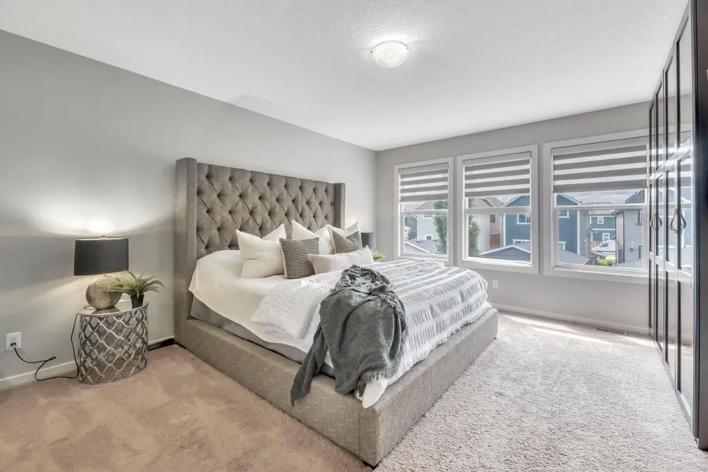 31 Mahogany Way SE Calgary AB T3M 1N4