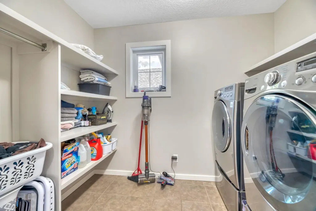 31 Mahogany Way SE Calgary AB T3M 1N4