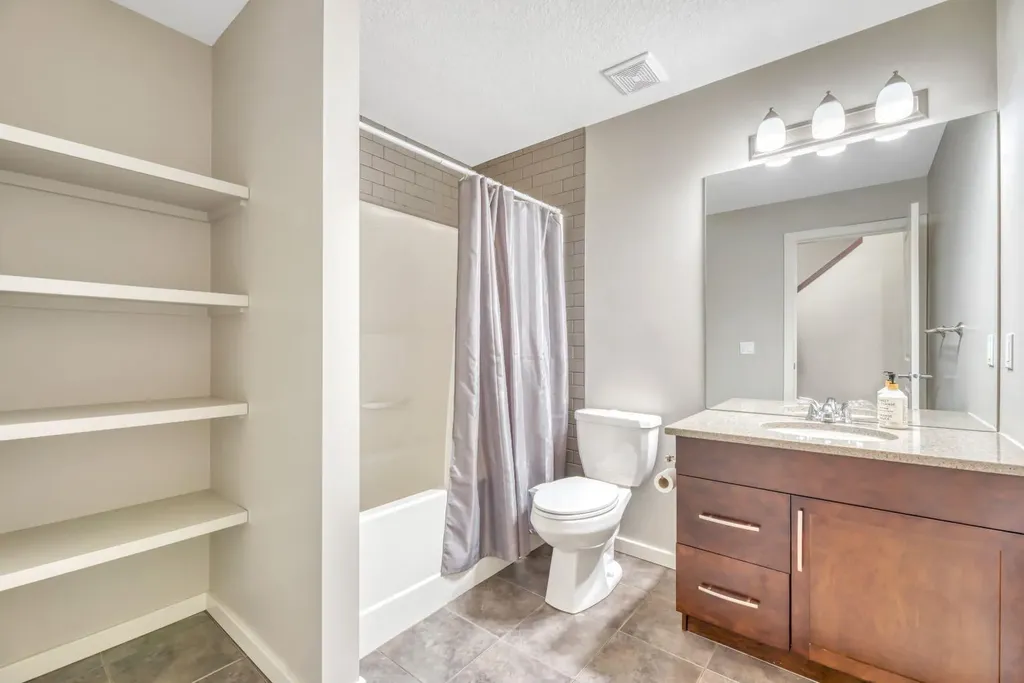 31 Mahogany Way SE Calgary AB T3M 1N4