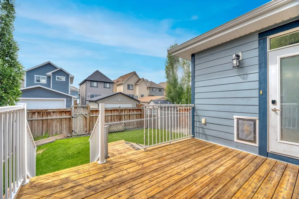 31 Mahogany Way SE Calgary AB T3M 1N4