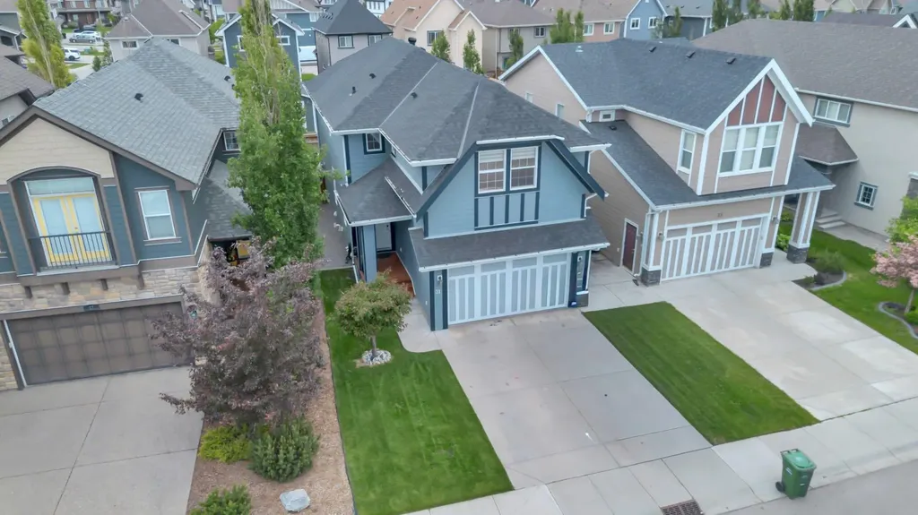 31 Mahogany Way SE Calgary AB T3M 1N4