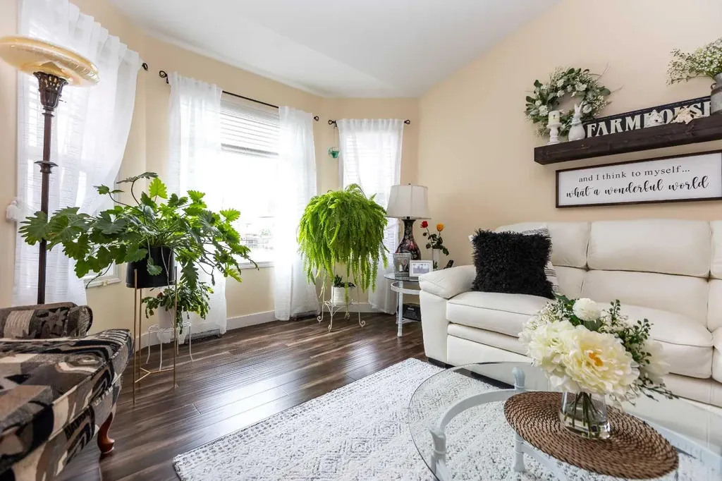 63 Vanier Drive Red Deer AB T4R 0G3