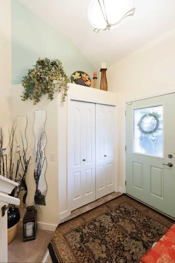 63 Vanier Drive Red Deer AB T4R 0G3
