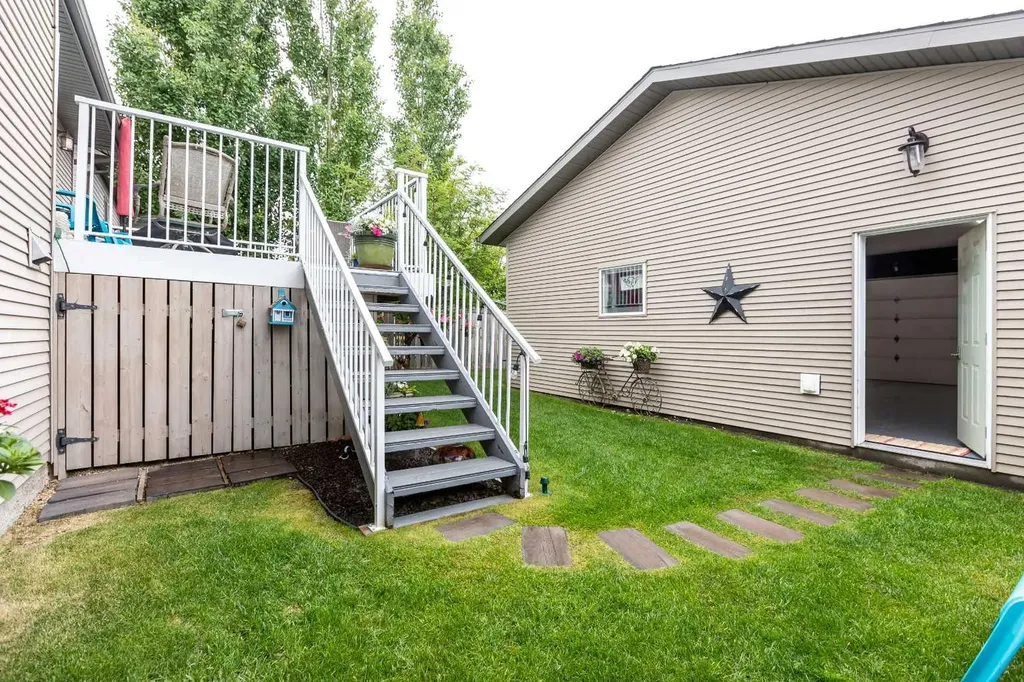 63 Vanier Drive Red Deer AB T4R 0G3