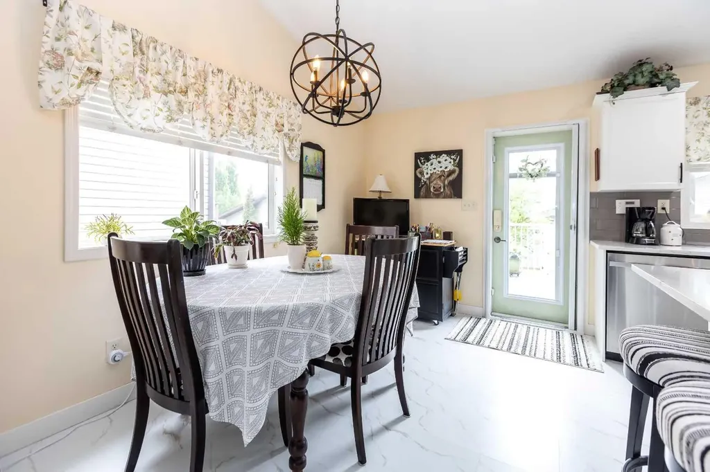 63 Vanier Drive Red Deer AB T4R 0G3