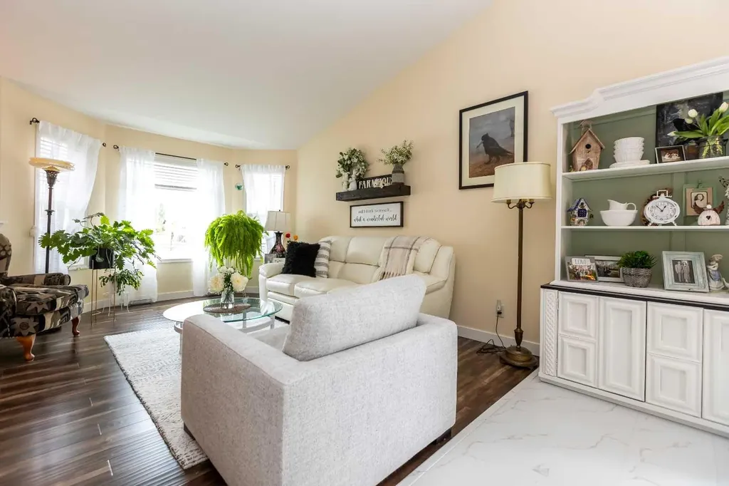 63 Vanier Drive Red Deer AB T4R 0G3