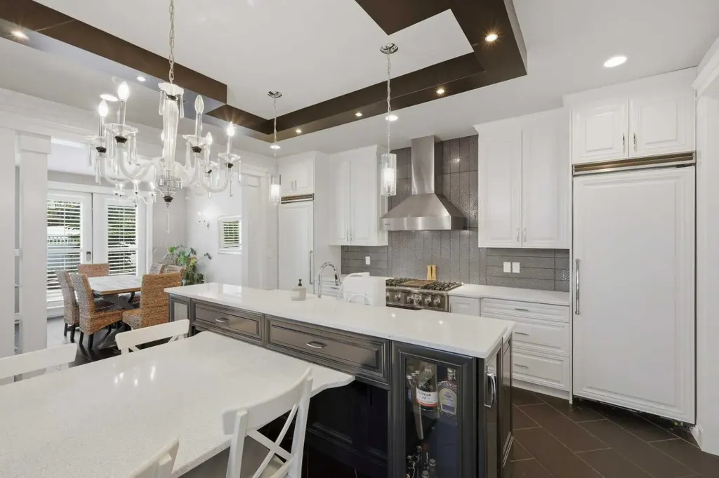 1 Rosewood Rise Sylvan Lake AB T4S 0G3