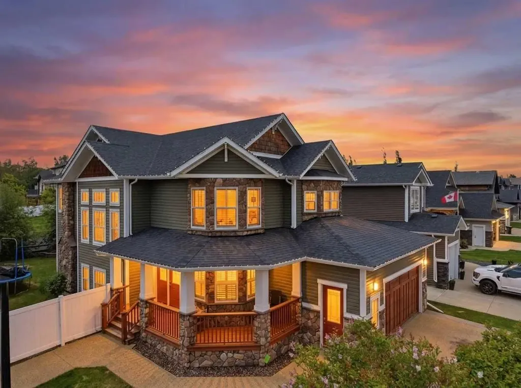 1 Rosewood Rise Sylvan Lake AB T4S 0G3