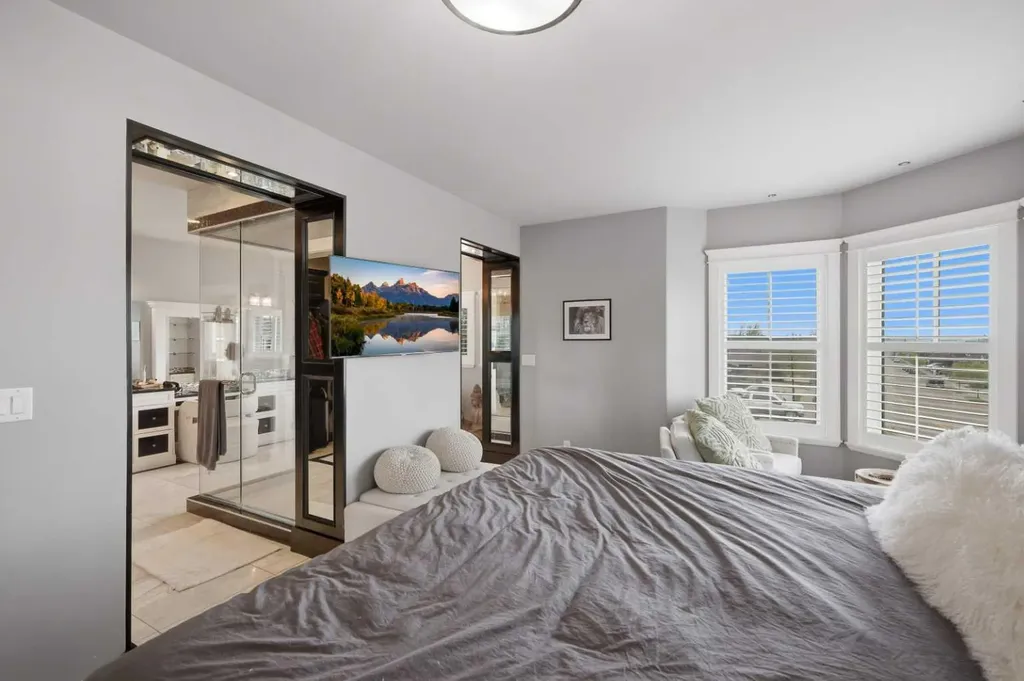 1 Rosewood Rise Sylvan Lake AB T4S 0G3