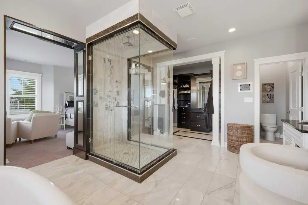 1 Rosewood Rise Sylvan Lake AB T4S 0G3