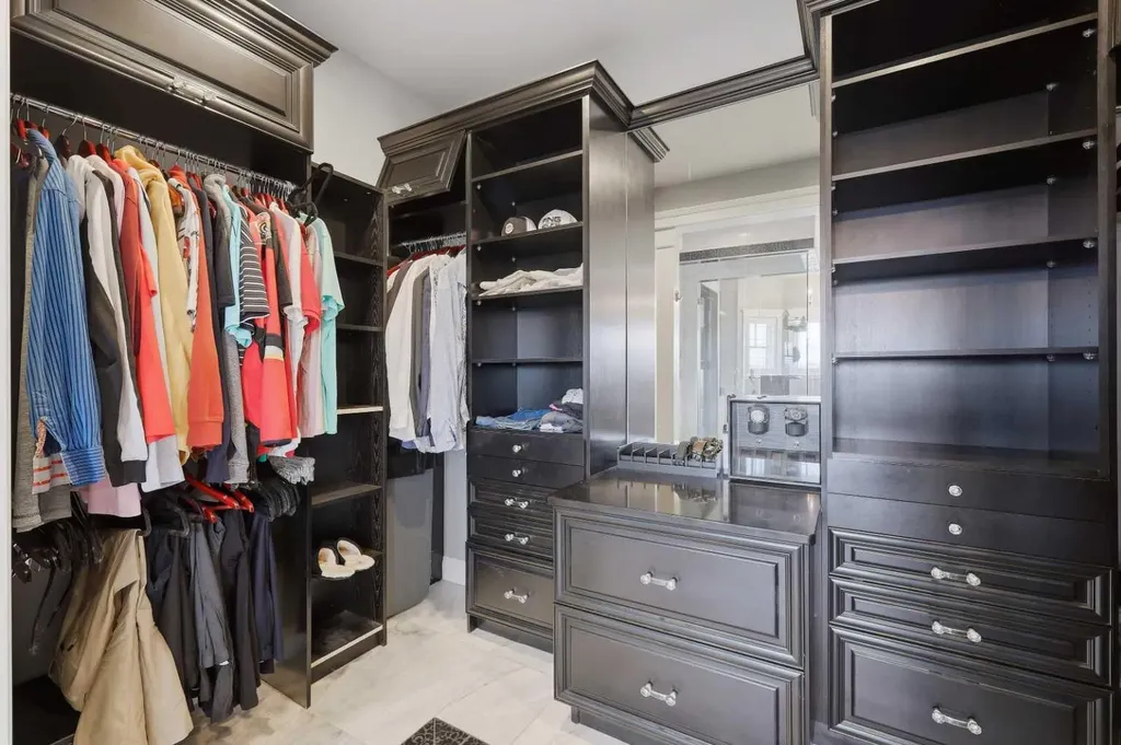 1 Rosewood Rise Sylvan Lake AB T4S 0G3