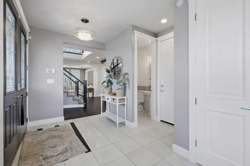 1 Rosewood Rise Sylvan Lake AB T4S 0G3