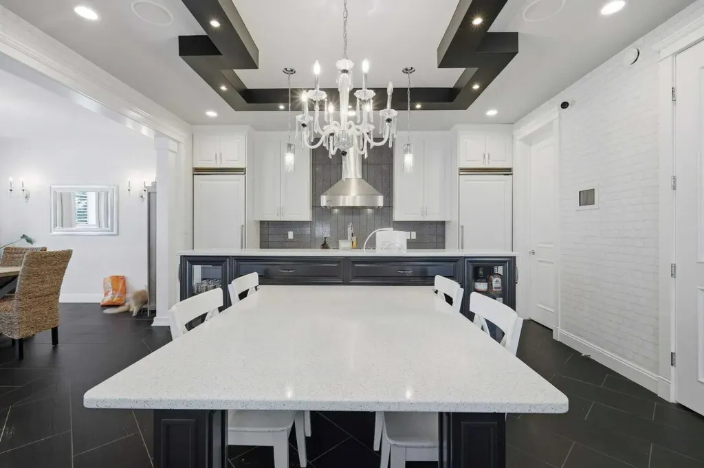 1 Rosewood Rise Sylvan Lake AB T4S 0G3