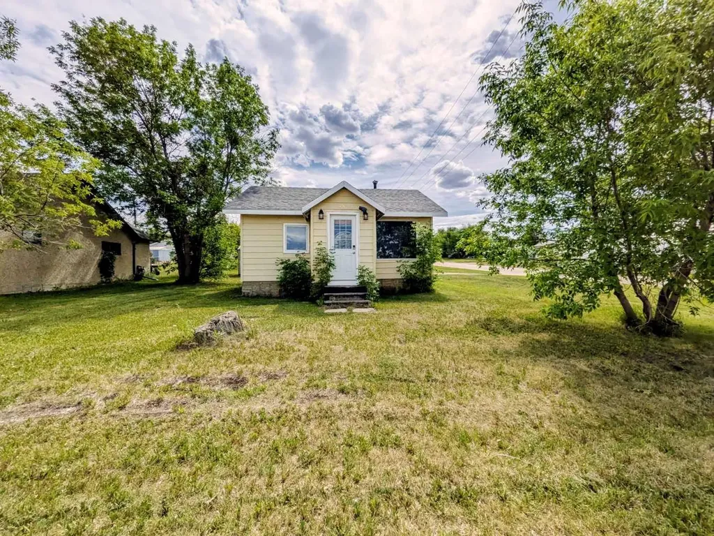 4824 47 Avenue Spirit River AB T0H 3G0