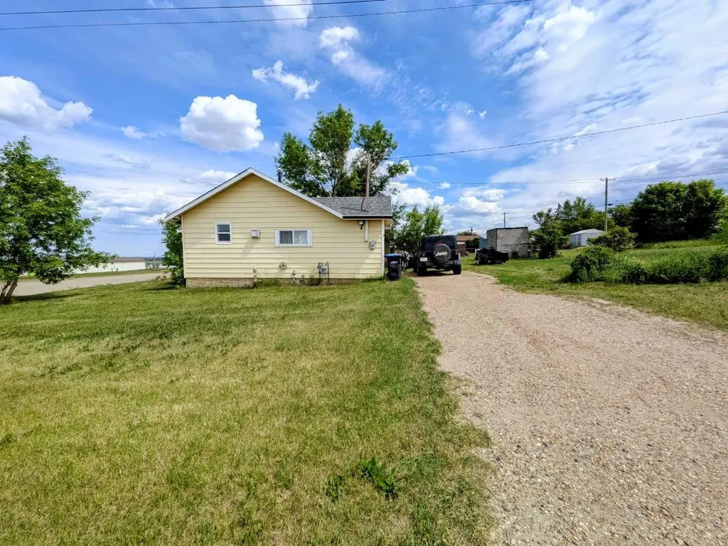 4824 47 Avenue Spirit River AB T0H 3G0