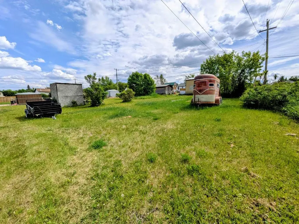 4824 47 Avenue Spirit River AB T0H 3G0