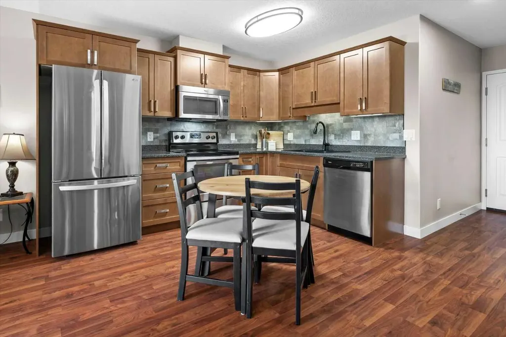 408 1 Avenue SE Diamond Valley AB T0L 0H0
