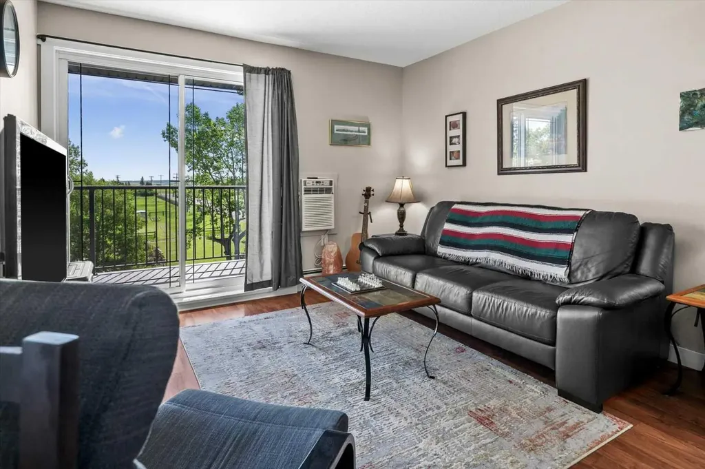408 1 Avenue SE Diamond Valley AB T0L 0H0