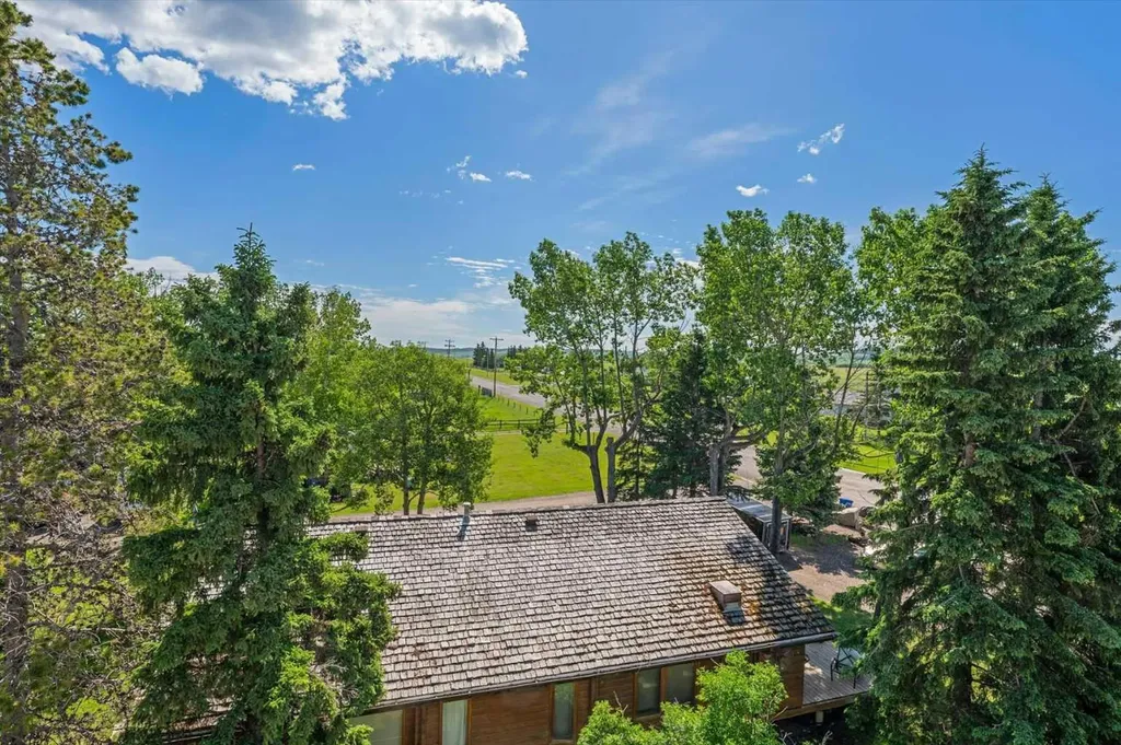 408 1 Avenue SE Diamond Valley AB T0L 0H0